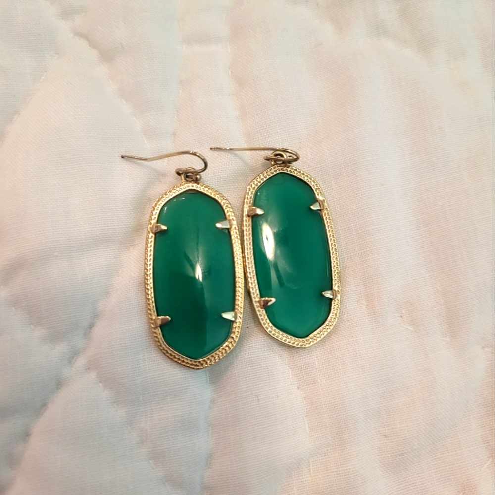 Kendra Scott "Elle" Earrings In Emrald